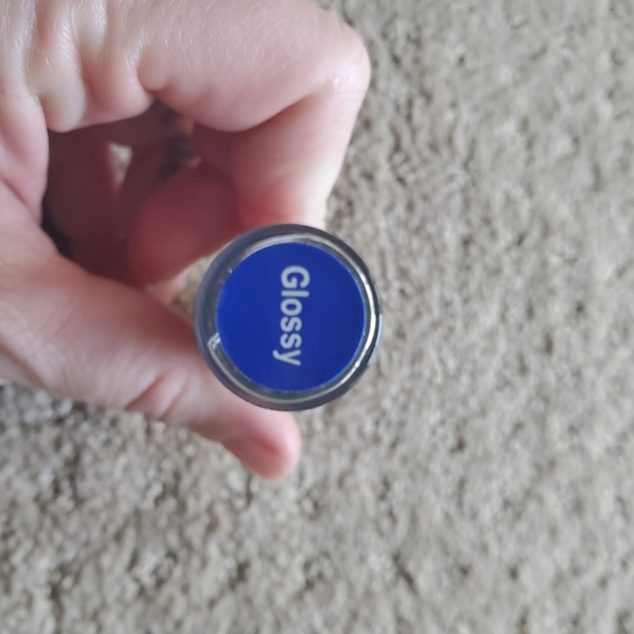 Glossy Gloss - Picture 4 of 4